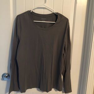 Banana Republic gray stretchy long-sleeved t-shirt